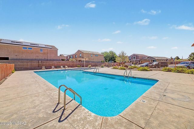 8581 N Continental Links Drive, Tucson, AZ 85743