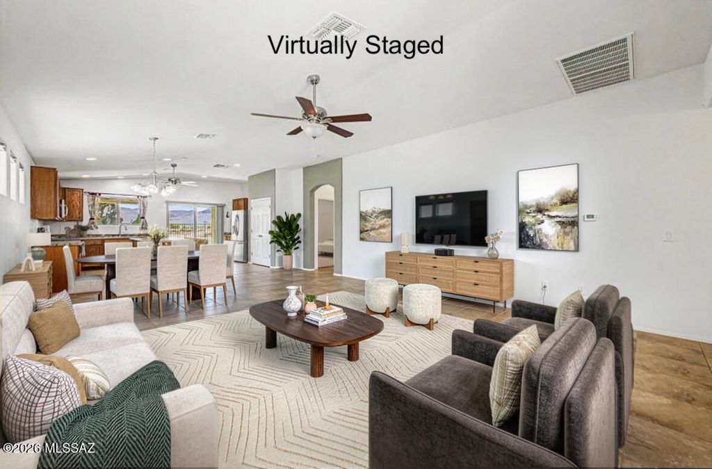 8581 N Continental Links Drive, Tucson, AZ 85743
