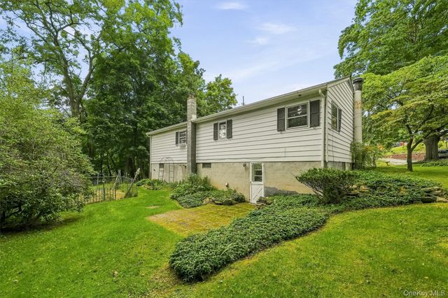 9 Michelle Drive, Newburgh, NY 12550