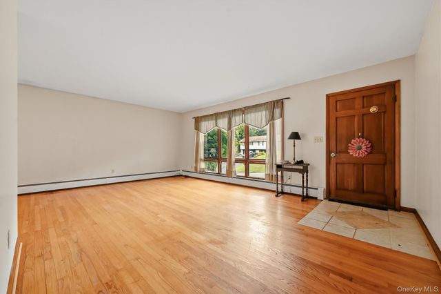 9 Michelle Drive, Newburgh, NY 12550