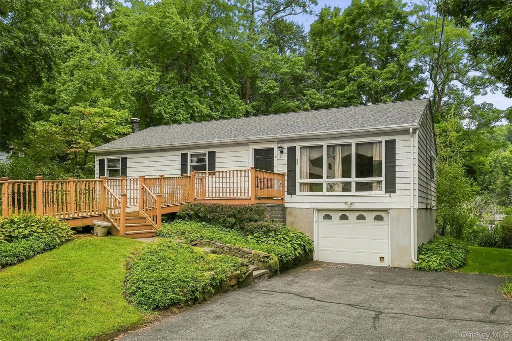 9 Michelle Drive, Newburgh, NY 12550