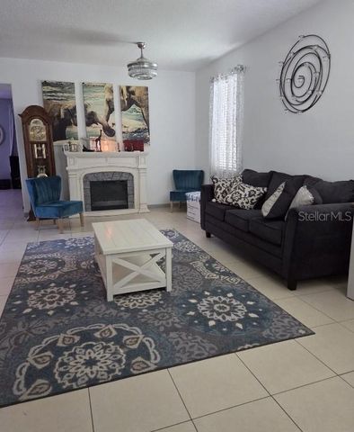 12135 FOX BLOOM AVENUE, Gibsonton, FL 33534