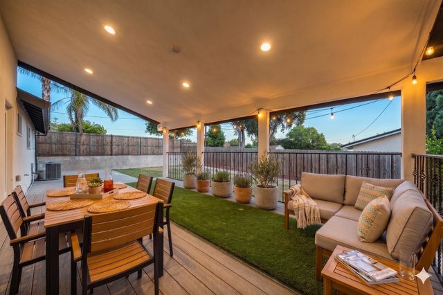 5049 Holyoke Way, Sacramento, CA 95841