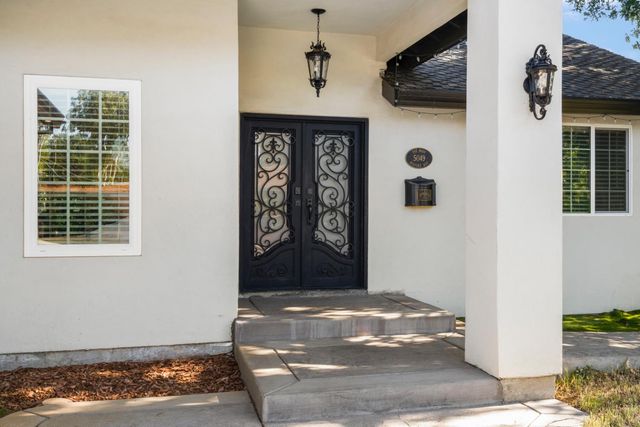 5049 Holyoke Way, Sacramento, CA 95841