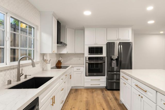 5049 Holyoke Way, Sacramento, CA 95841