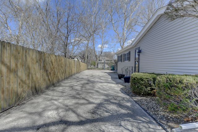 1525 Fran-lin Pkwy, Munster, IN 46321