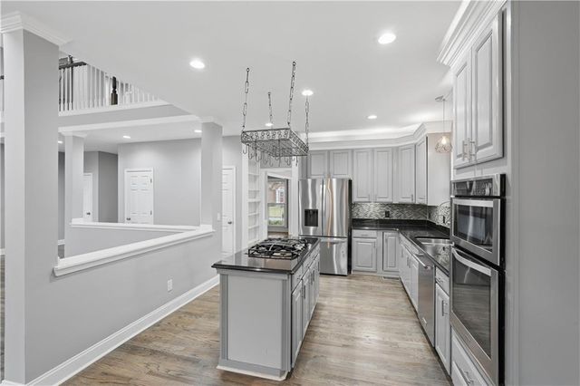 160 Treadstone Overlook, Suwanee, GA 30024