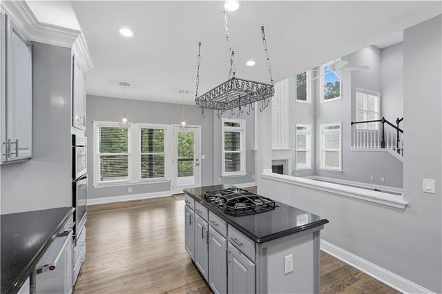 160 Treadstone Overlook, Suwanee, GA 30024