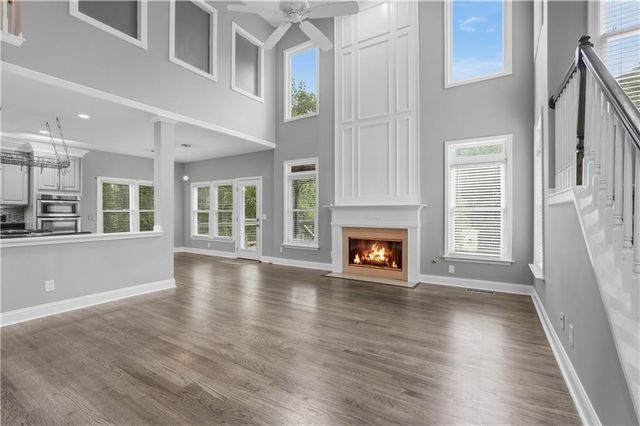 160 Treadstone Overlook, Suwanee, GA 30024