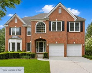 160 Treadstone Overlook, Suwanee, GA 30024