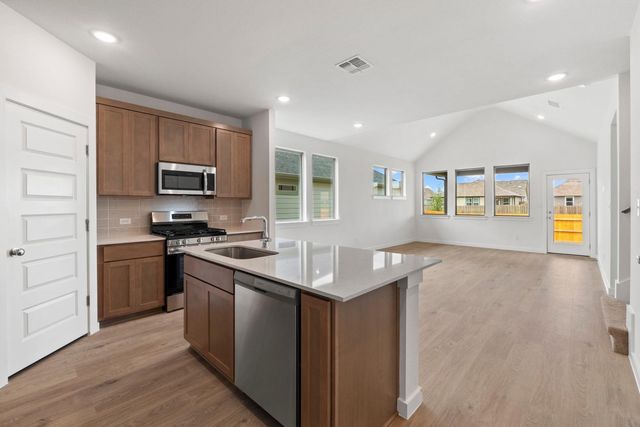 202 Melrose ST, Hutto, TX 78634