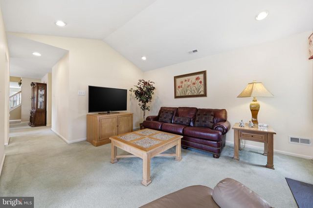 29 AUTUMN LN, Sewell, NJ 08080