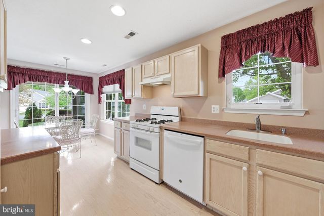 29 AUTUMN LN, Sewell, NJ 08080