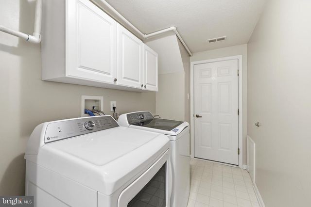 29 AUTUMN LN, Sewell, NJ 08080