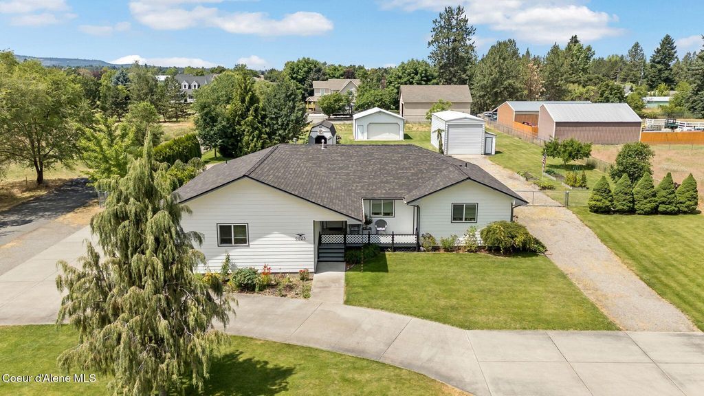2223 N Long Rd, Greenacres, WA 99016