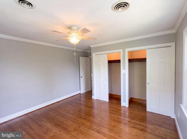 494 WALTON ST, Strasburg, VA 22657