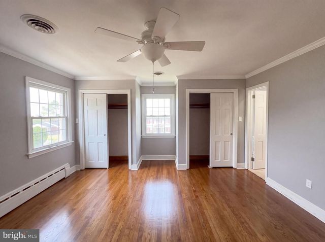 494 WALTON ST, Strasburg, VA 22657