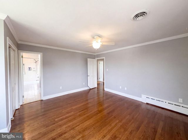 494 WALTON ST, Strasburg, VA 22657