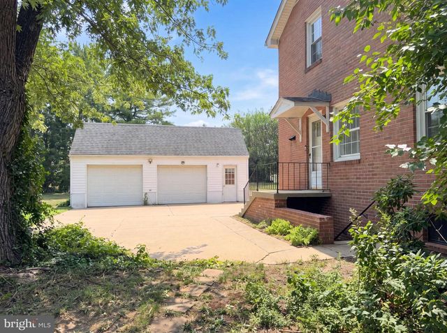494 WALTON ST, Strasburg, VA 22657