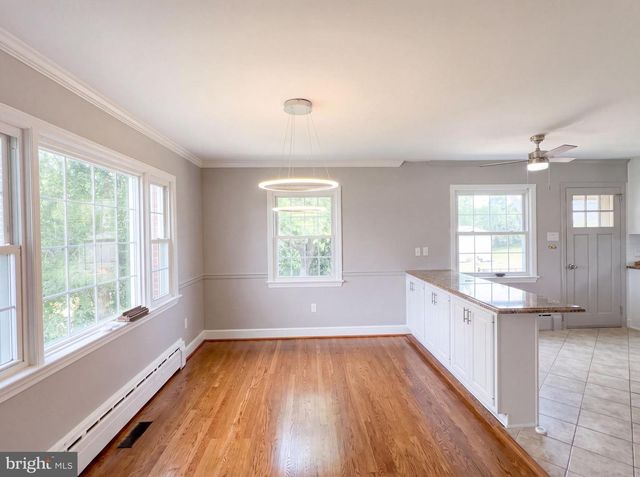 494 WALTON ST, Strasburg, VA 22657