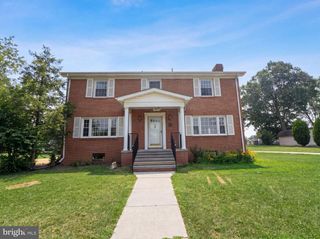 494 WALTON ST, Strasburg, VA 22657