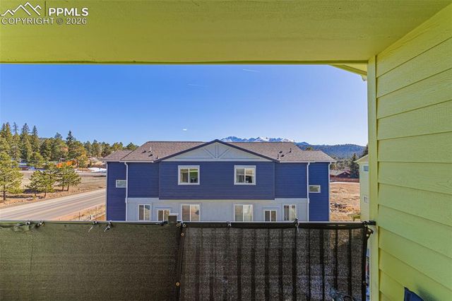 560 E Grace Avenue, Woodland Park, CO 80863