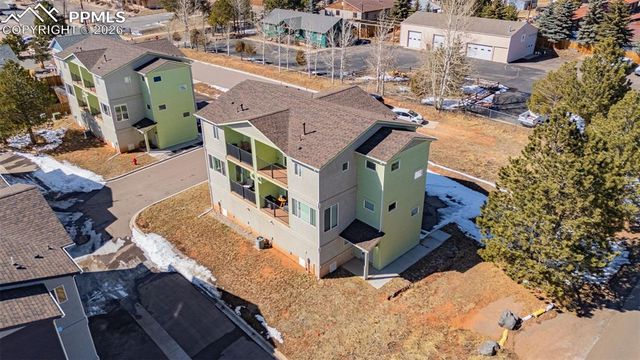 560 E Grace Avenue, Woodland Park, CO 80863