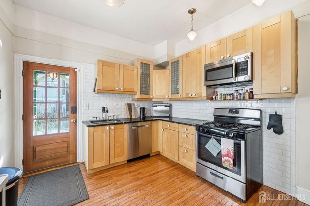 346 E Union Street, Burlington City, NJ 08016