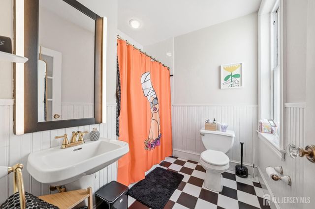 346 E Union Street, Burlington City, NJ 08016