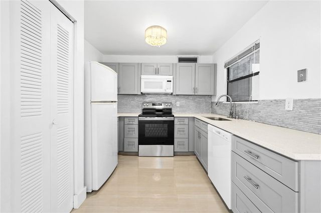 2811 SW ARCHER ROAD T157, Gainesville, FL 32608