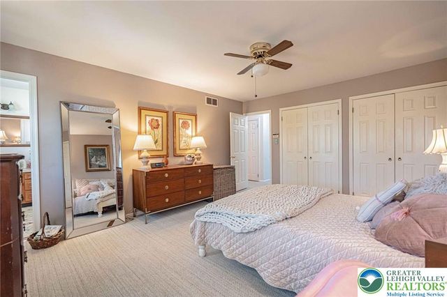 4617 North Hedgerow Drive, Lower Macungie Twp, PA 18103