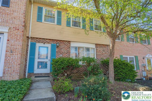 4617 North Hedgerow Drive, Lower Macungie Twp, PA 18103