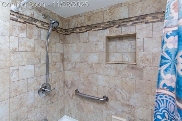 33866 Curcio Drive, Sterling Heights, MI 48310