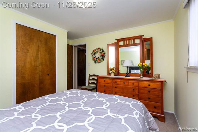 33866 Curcio Drive, Sterling Heights, MI 48310