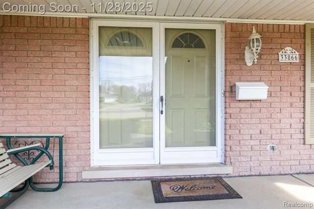 33866 Curcio Drive, Sterling Heights, MI 48310