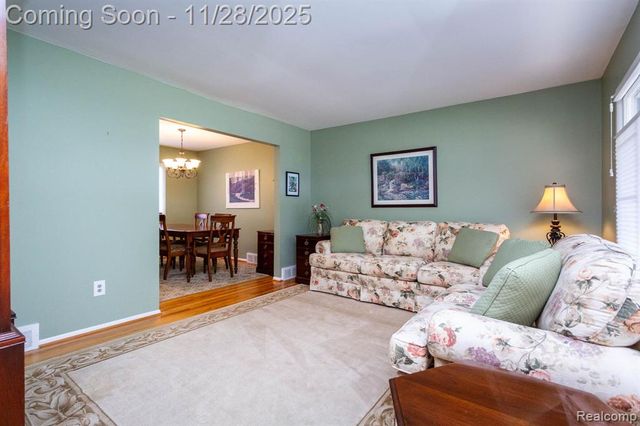 33866 Curcio Drive, Sterling Heights, MI 48310