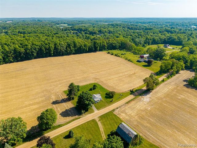 2851 N Dancer Road, Dexter, MI 48130