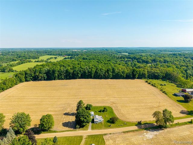 2851 N Dancer Road, Dexter, MI 48130