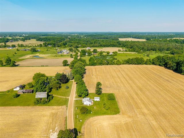 2851 N Dancer Road, Dexter, MI 48130