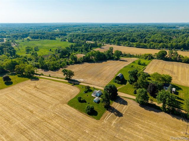 2851 N Dancer Road, Dexter, MI 48130