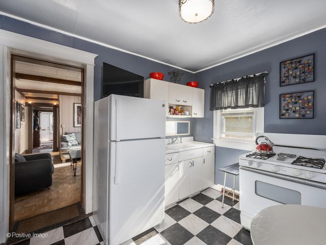 1510 Gunderson Avenue, Berwyn, IL 60402