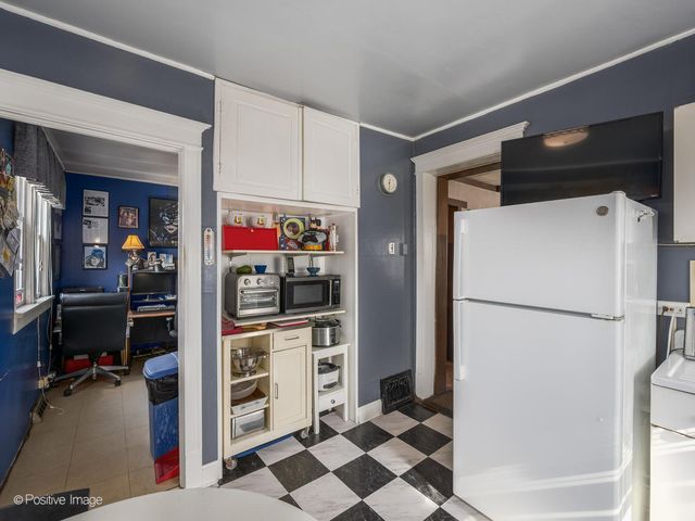 1510 Gunderson Avenue, Berwyn, IL 60402