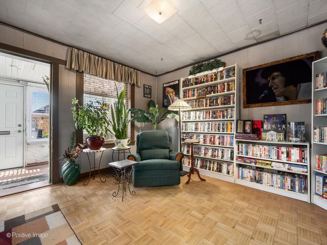 1510 Gunderson Avenue, Berwyn, IL 60402