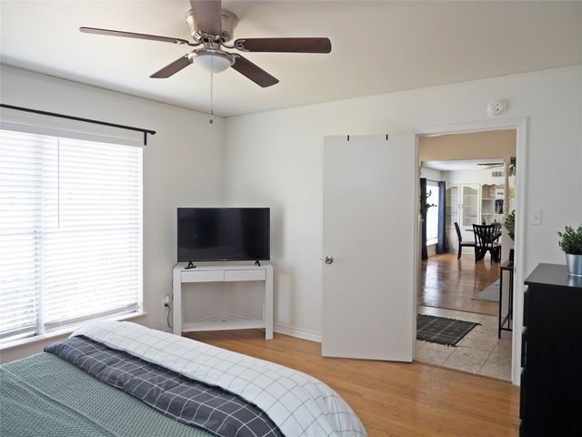 1135 Holly Glen Circle, Dallas, TX 75232
