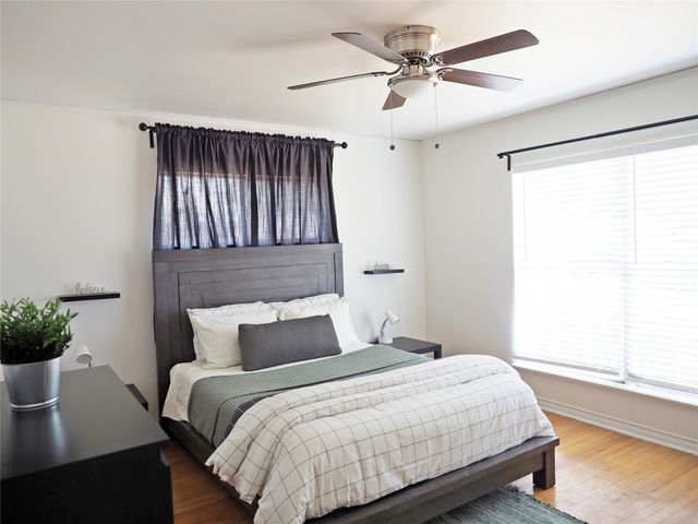 1135 Holly Glen Circle, Dallas, TX 75232