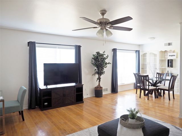 1135 Holly Glen Circle, Dallas, TX 75232