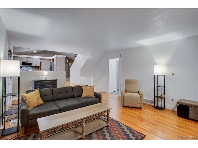 422 Hillsboro Ct N, Fort Collins, CO 80525