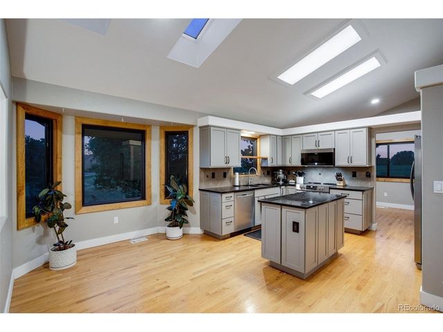 422 Hillsboro Ct N, Fort Collins, CO 80525