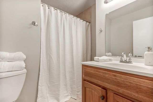 3747 Clear Falls Drive, Kingwood, TX 77339