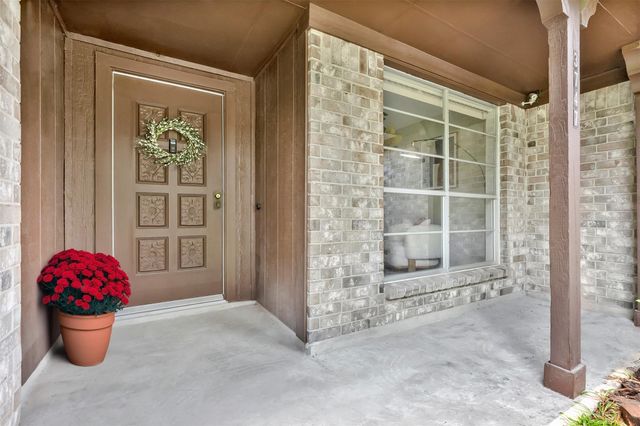 3747 Clear Falls Drive, Kingwood, TX 77339